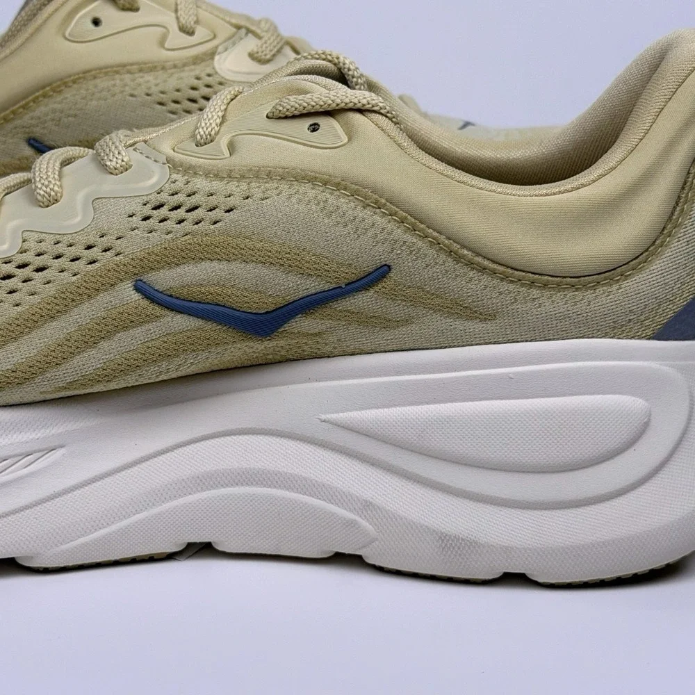 Hoka One One Bondi 9 GLM Running Shoe Men Sz 10 Beige/White 1179194/BRLYF Sample